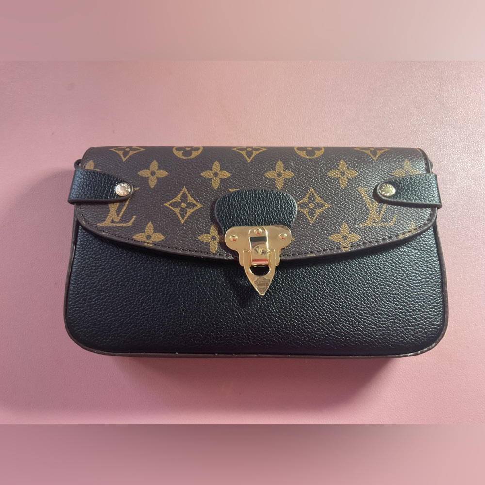 Black & Brown Monogram Shoulder Purse ✨🌹